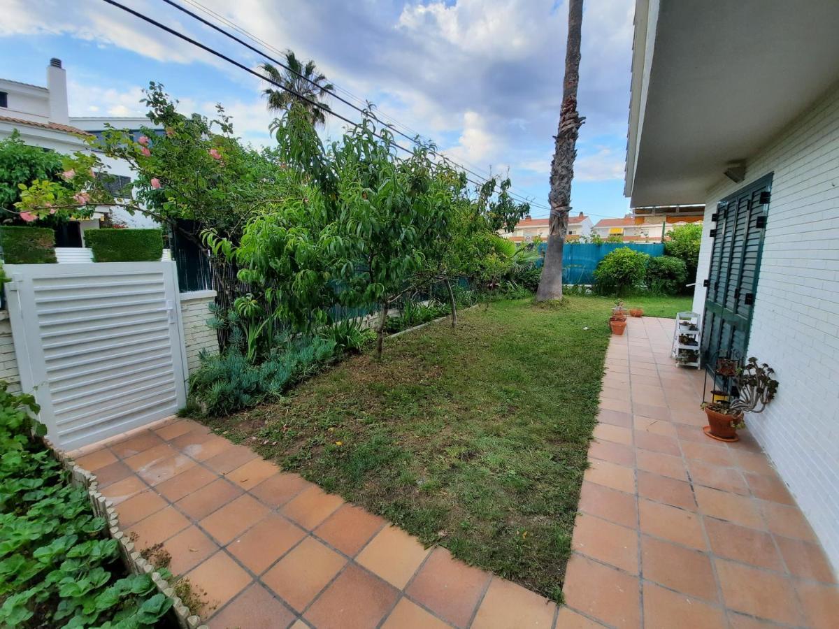 Cosy House With Garden Infront Of The Sea Apartment Creixell Exterior photo